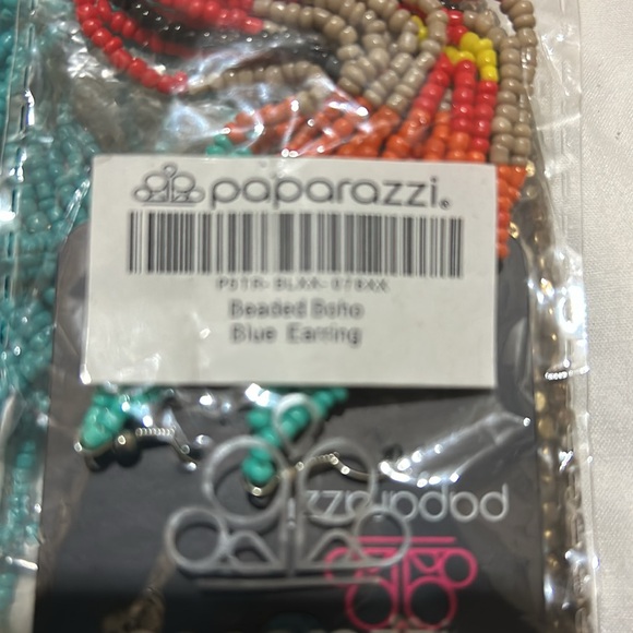 Paparazzi Necklace and earrings set - Picture 8 of 8